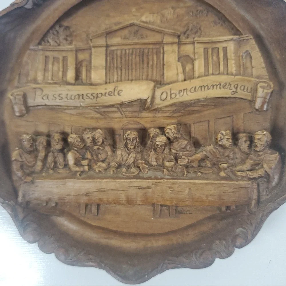 Vintage Oberammergau Passion Play 3D Wall Plaque 1980 Poly resin/wood 7 Inches